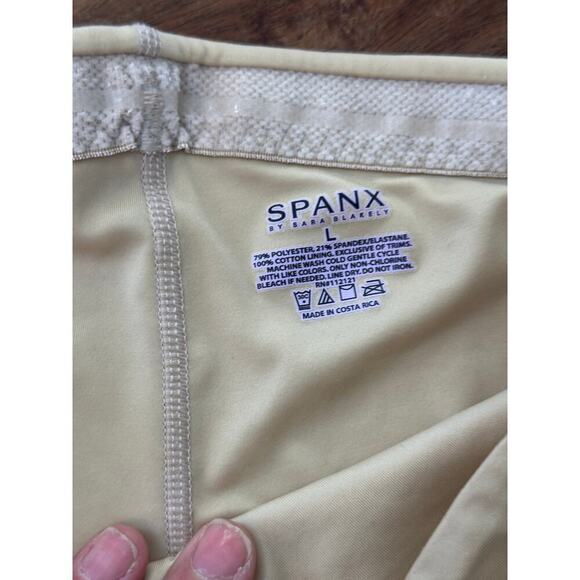 Spanx Women's Beige Champagne High Waist Shapewear shorts Size Large - Picture 3 of 4